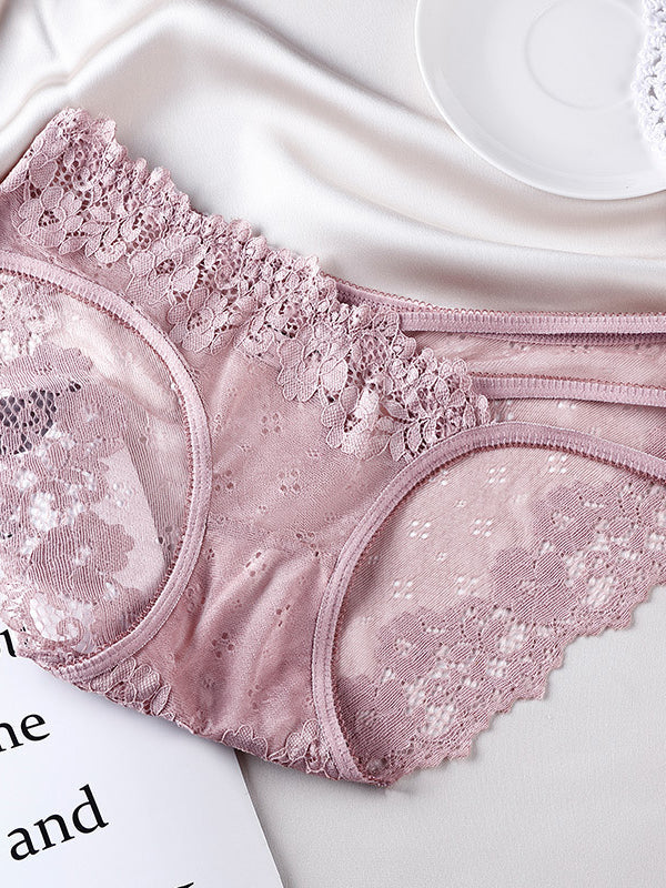 LIVIABLISS 7236 – Asimetrik Dantel Cut-Out Külot
