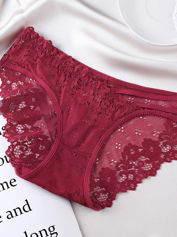 LIVIABLISS 7236 – Asimetrik Dantel Cut-Out Külot