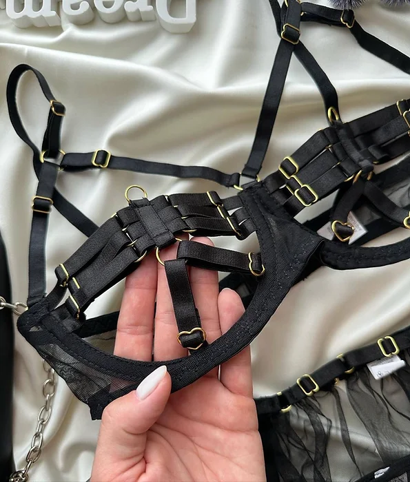 LIVIA 8010 – Baiser Cache Kırmızı Fantezi Lingerie Seti