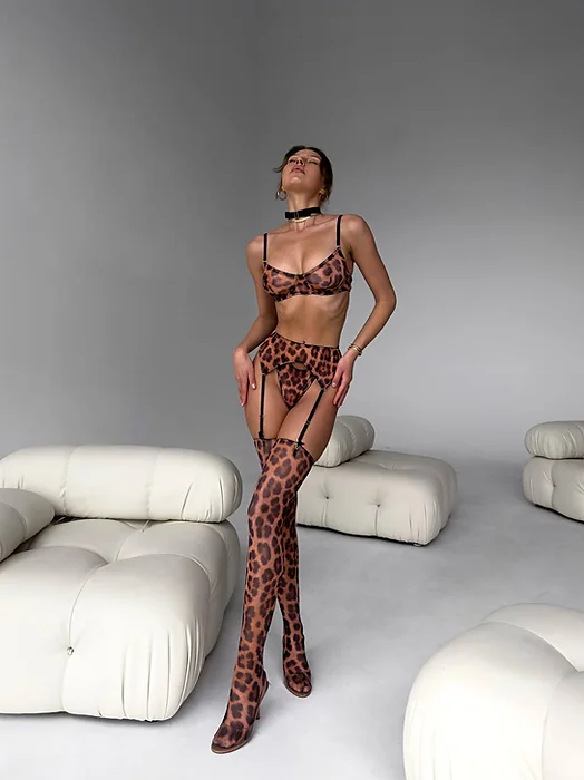 Livia 1160 La Femme Fatale