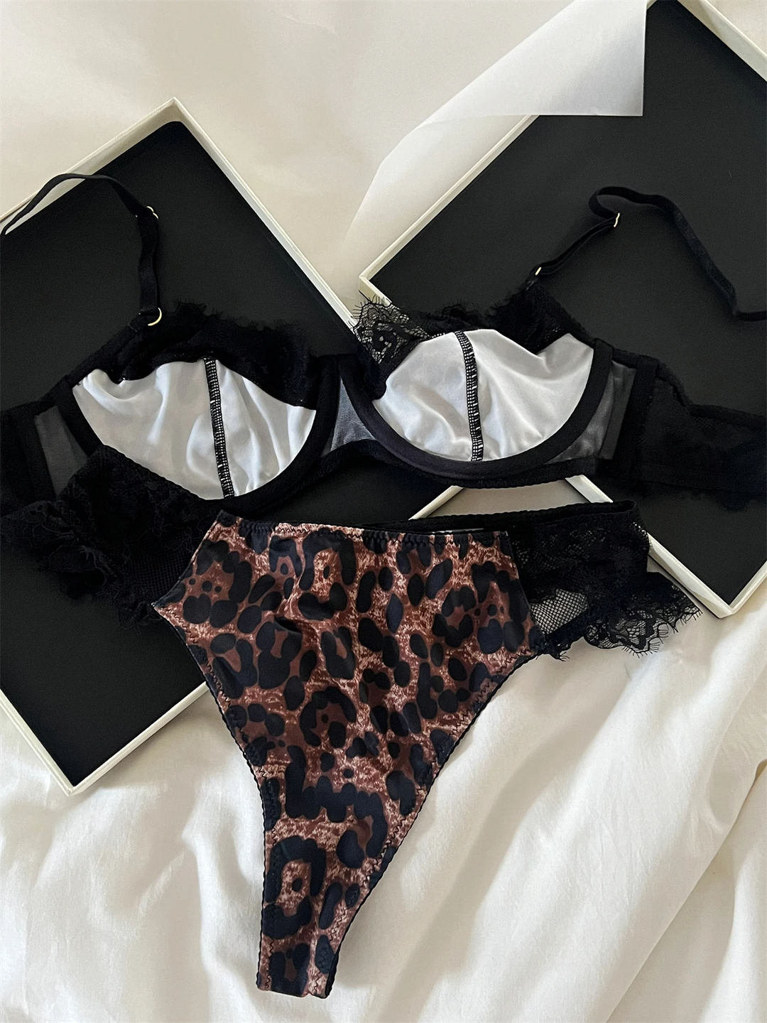 Livia 1162 Leopar İç Çamaşırı Set