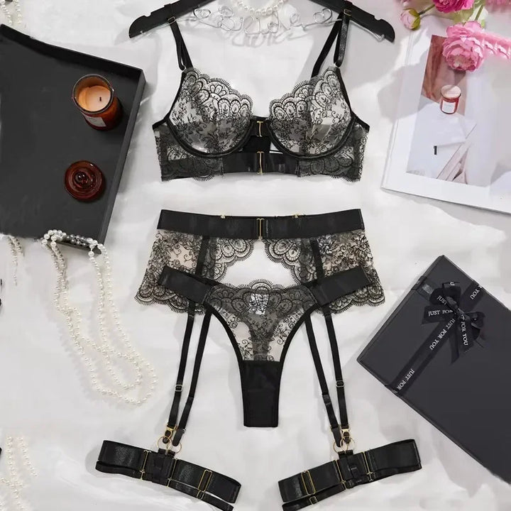 Livia 3027 Carmen Luxury Lingerie Set